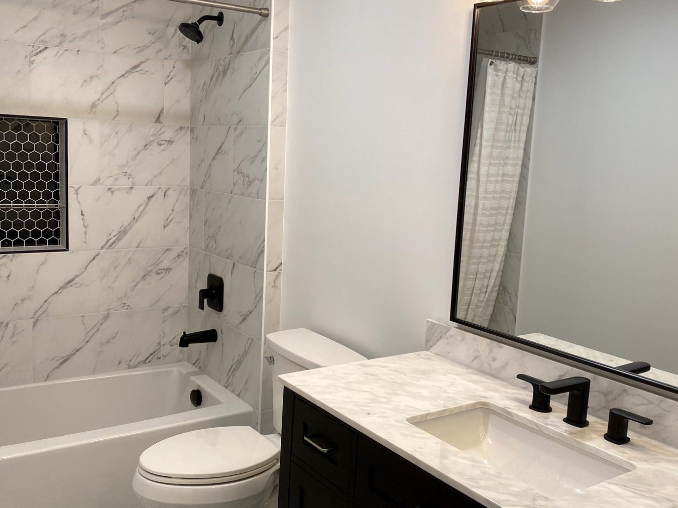 Marble-look tub surround